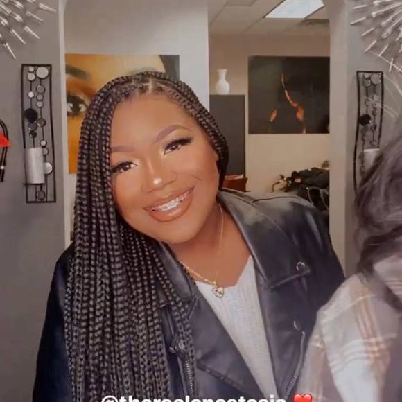 Meet your Posher, Ana - Picture 1 of 1